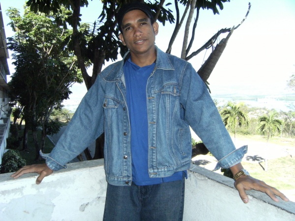 Conoce a esta persona ahora